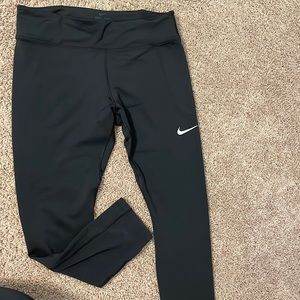 Black legging. Nike.